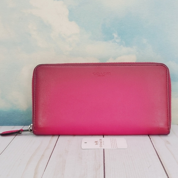COACH Accordion Zip Wallet Cerise - Picture 1 of 12